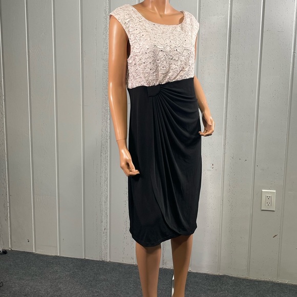 *Connected Apparel Women's Sequined Lace Drapes  Dress Sz14 - Picture 11 of 16